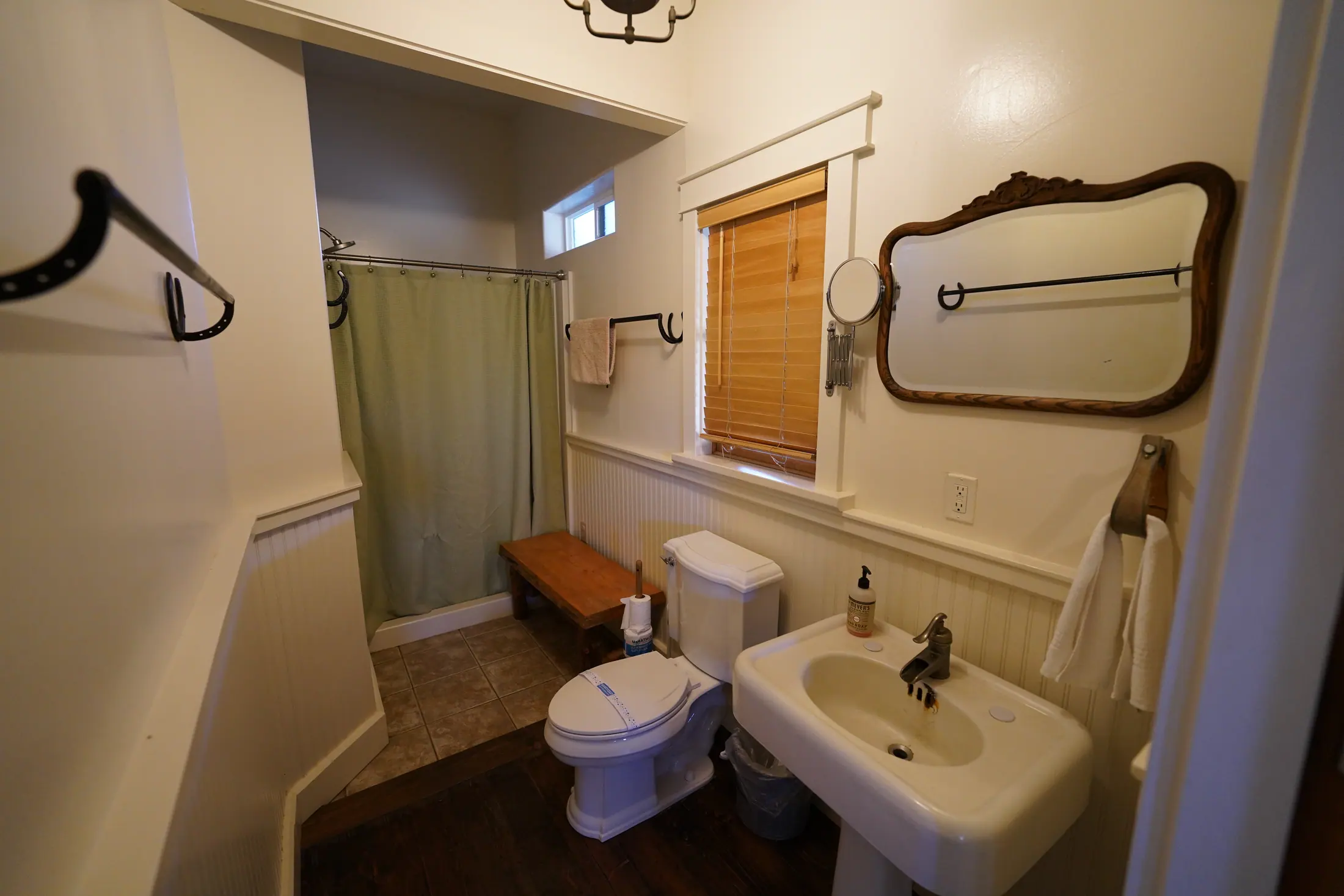 The Saloon — 17 of 21